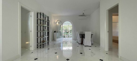 Вилла с 2 спальнями в Пьетрасанта, Италия № 40615 17