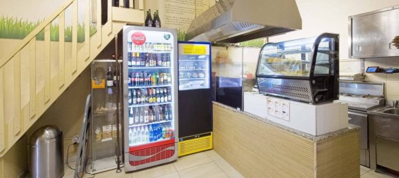 5 rooms Commercial property in Genoa, Italy No. 285747 2