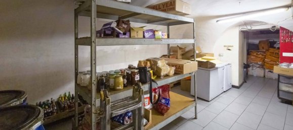 5 rooms Commercial property in Genoa, Italy No. 285747 13