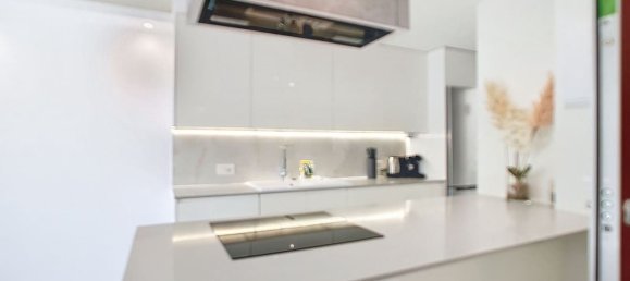 Apartamento de 3 dormitorios en Estepona, Spain No. 147198 19