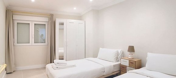 Apartamento de 3 dormitorios en Estepona, Spain No. 147198 7