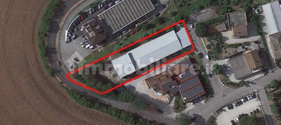 Armazém de 5 divisões em Monte San Giusto, Italy N.º 139392 17