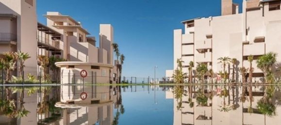 2 bedrooms Penthouse in Estepona, Spain No. 52019 5