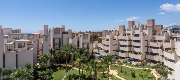 2 bedrooms Penthouse in Estepona, Spain No. 52019 6