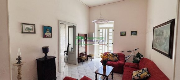 10 rooms House in Vittoria, Italy No. 285311 2