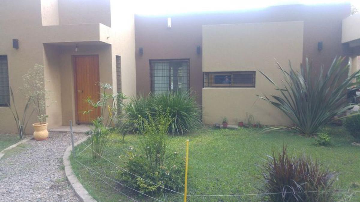 3 bedrooms House in Buenos Aires, Argentina No. 76873