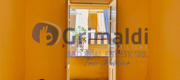 Apartamento de 4 dormitorios en Bagheria, Italy No. 326443 4