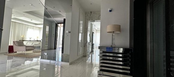 5 bedrooms Villa in Parekklisia, Cyprus No. 386 7