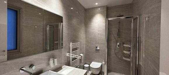 5 bedrooms Villa in Parekklisia, Cyprus No. 386 18