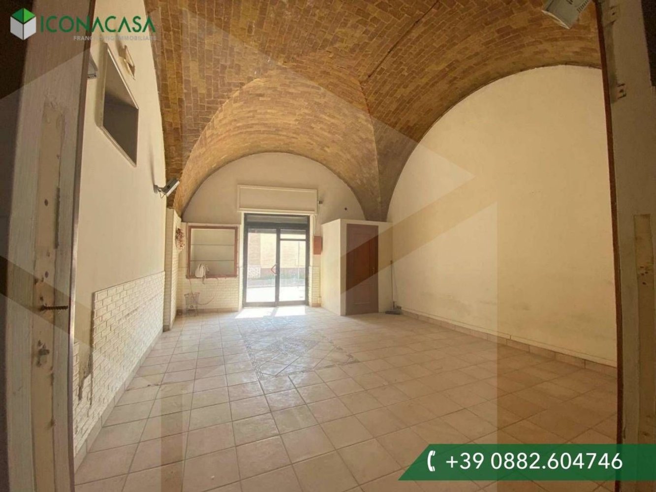 Propiedad comercial en San Severo, Italy 80 m² No. 31370