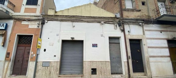 Propiedad comercial en San Severo, Italy 80 m² No. 31370 8