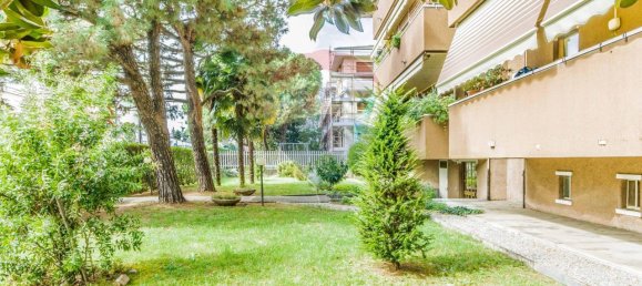 3-salle Appartement à Busto Arsizio, Italy No. 2494 3