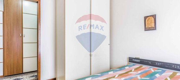 3-salle Appartement à Busto Arsizio, Italy No. 2494 18