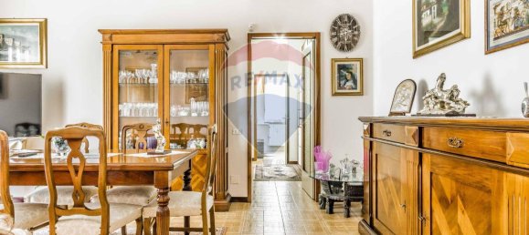 3-salle Appartement à Busto Arsizio, Italy No. 2494 4