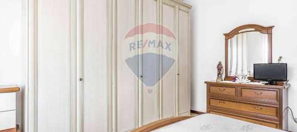 3-salle Appartement à Busto Arsizio, Italy No. 2494 12