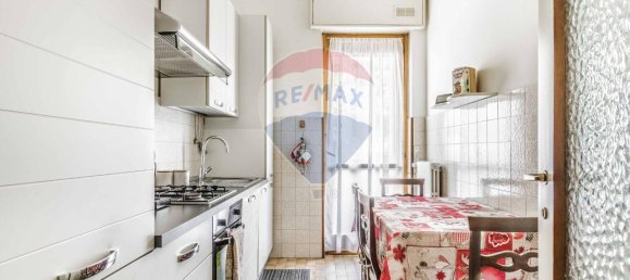 3-salle Appartement à Busto Arsizio, Italy No. 2494 8