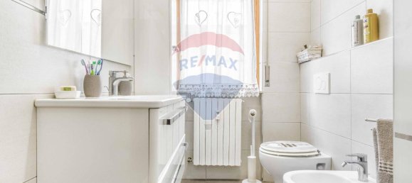 3-salle Appartement à Busto Arsizio, Italy No. 2494 15