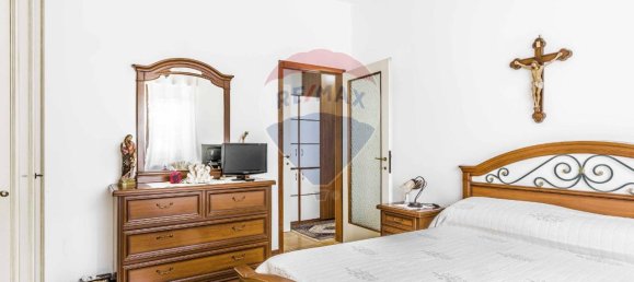 3-salle Appartement à Busto Arsizio, Italy No. 2494 11