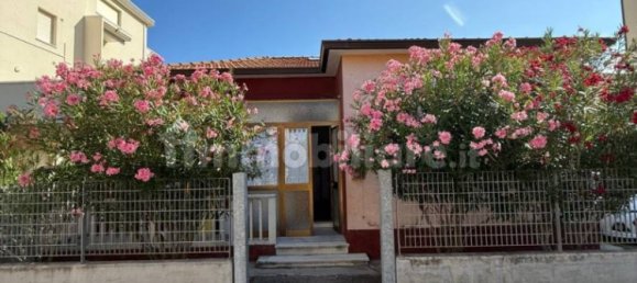 2 bedrooms House in Senigallia, Italy No. 266873 2