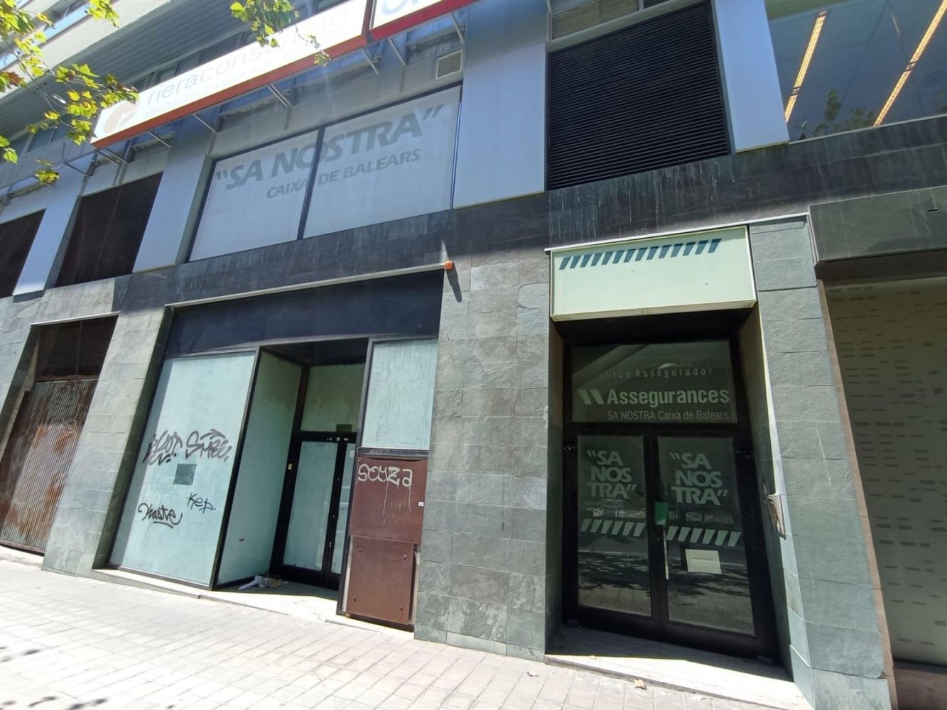 242m² Commercial property in Alicante, Spain No. 168168