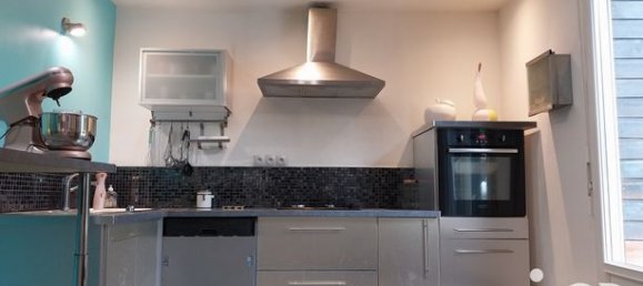 3 bedrooms House in Auxerre, France No. 307764 2