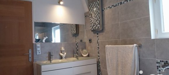 3 bedrooms House in Auxerre, France No. 307764 12