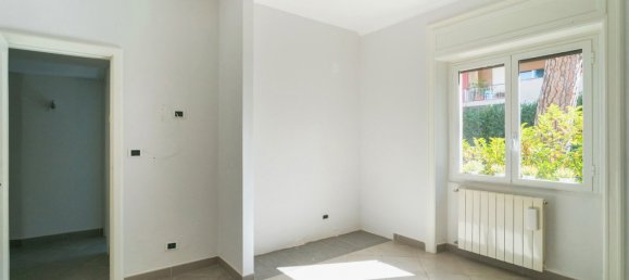3 rooms Apartment in Naples, Italy No. 351390 11