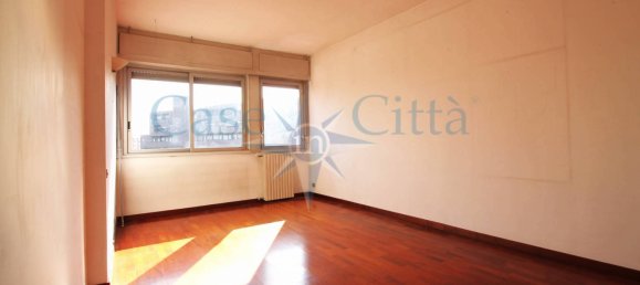 Apartamento T4 em Milan, Italy N.º 348873 28