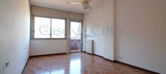 Apartamento T4 em Milan, Italy N.º 348873 3