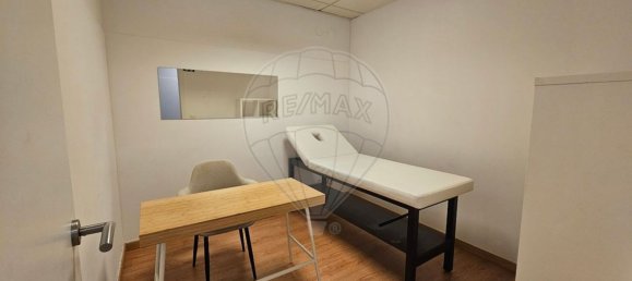 50m² Commercial property in Cascais, Portugal No. 92752 5