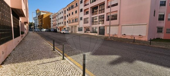 50m² Commercial property in Cascais, Portugal No. 92752 10