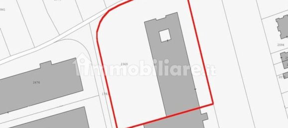 2210m² Warehouse in Vigevano, Italy No. 316975 3