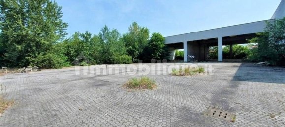 2210m² Warehouse in Vigevano, Italy No. 316975 6