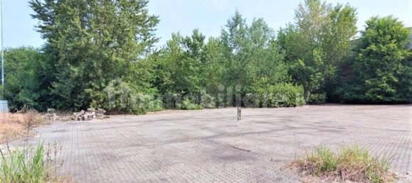 2210m² Warehouse in Vigevano, Italy No. 316975 10