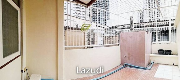 5 bedrooms Commercial property in Khlong Toei, Thailand No. 14580 3