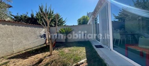 2 bedrooms House in Rome, Italy No. 275896 4