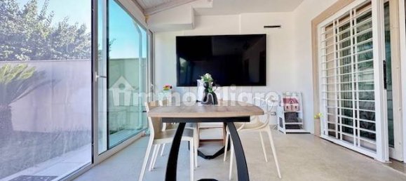 2 bedrooms House in Rome, Italy No. 275896 3