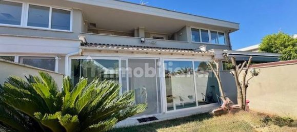 2 bedrooms House in Rome, Italy No. 275896 12