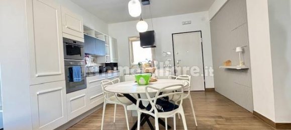 2 bedrooms House in Rome, Italy No. 275896 17