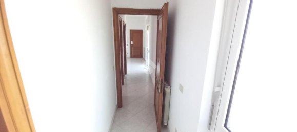 3-Zimmer Wohnung in Rome, Italy, Nr. 153566 12