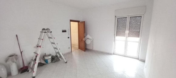 3-Zimmer Wohnung in Rome, Italy, Nr. 153566 2