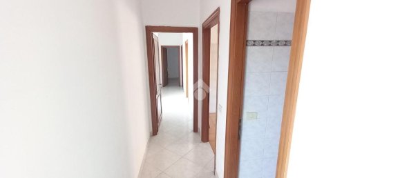 3-Zimmer Wohnung in Rome, Italy, Nr. 153566 8