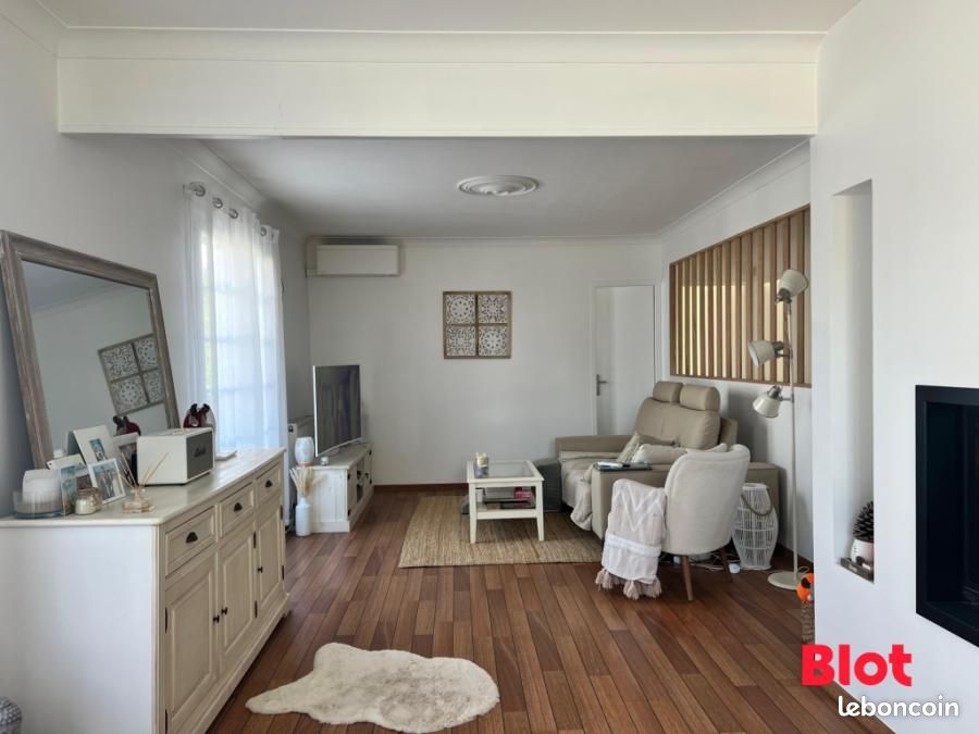 4 bedrooms House in Guerande, France No. 291026