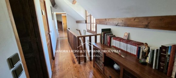 10 Schlafzimmer Haus in Jouy, France, Nr. 64732 9