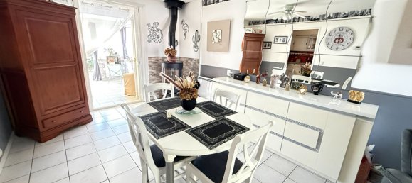 5 rooms House in Elancourt, France No. 282778 3