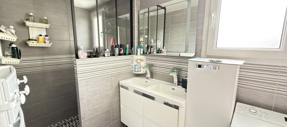 5 rooms House in Elancourt, France No. 282778 10