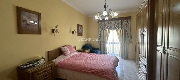 4 bedrooms Maisonette in Birzebbuga, Malta No. 8155 10