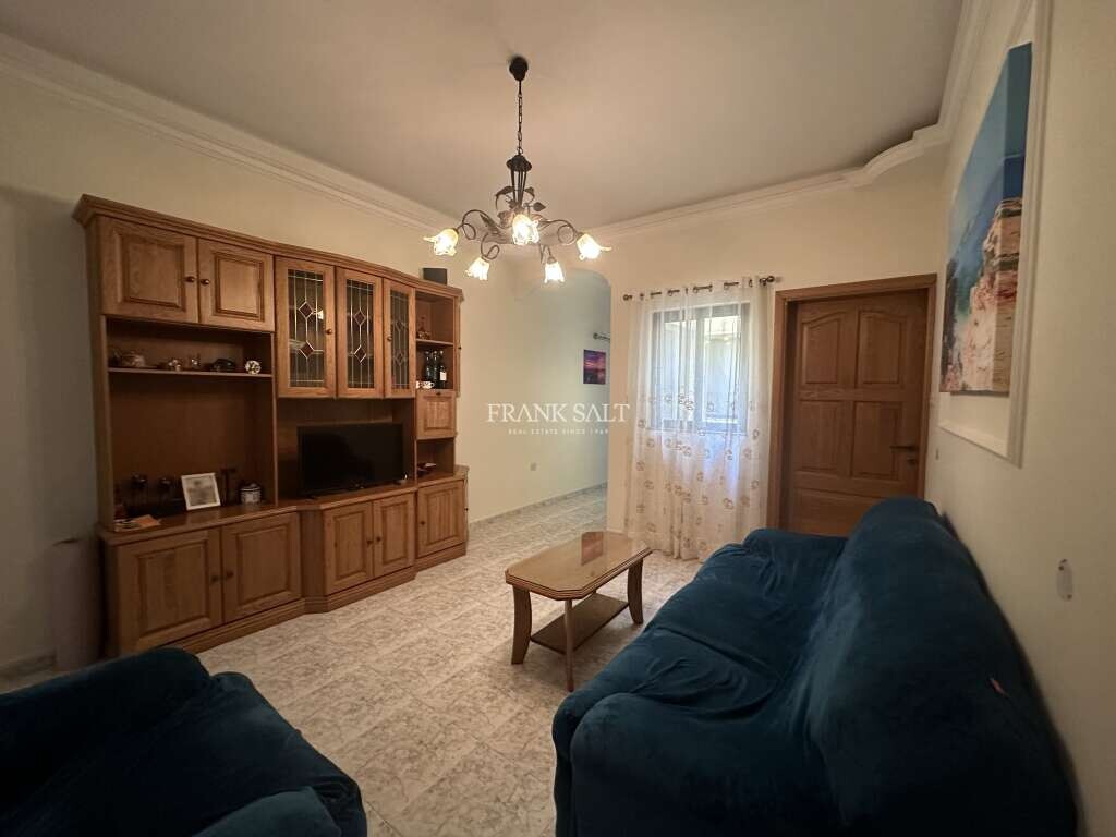 4 bedrooms Maisonette in Birzebbuga, Malta No. 8155