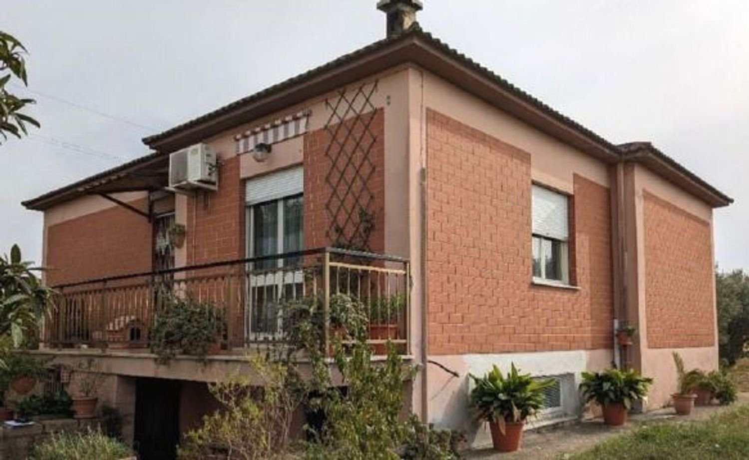 6 rooms House in Nettuno, Italy No. 184432