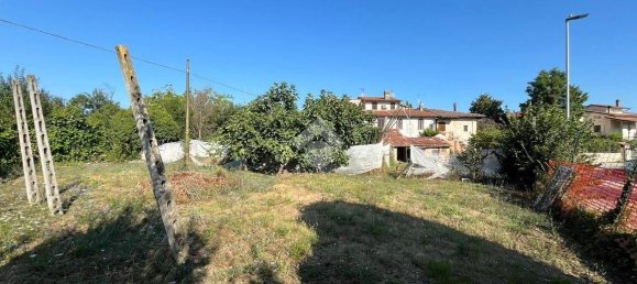 قطعة أرض في Bastia Umbra, Italy 665متر مربع رقم 163818 11